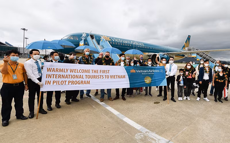 Chuyến bay thí điểm chở khách du lịch quốc tế.