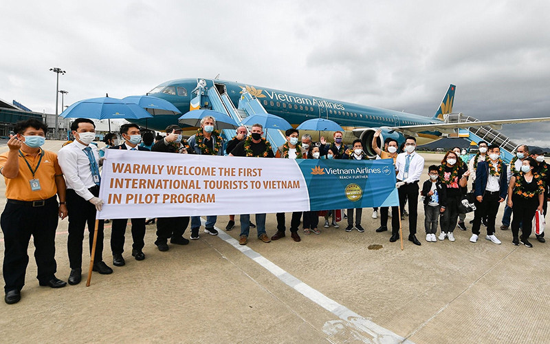 Chuyến bay thí điểm chở khách du lịch quốc tế.
