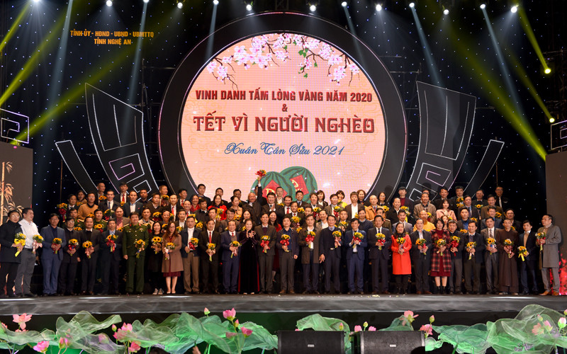 Nghệ An vinh danh những tấm lòng vàng vì cộng đồng năm 2020 và Tết vì người nghèo Xuân Tân Sửu 2021.