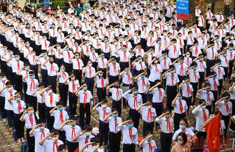 Học sinh trong Lễ khai giảng năm học mới 2020-2021. Ảnh: DUY LINH