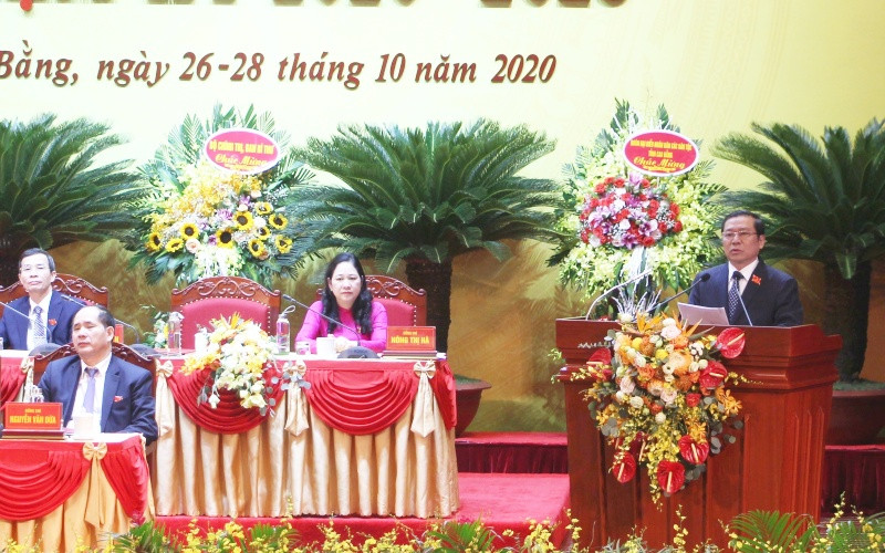 Đồng chí Lại Xuân Môn, Bí thư Tỉnh ủy Cao Bằng phát biểu bế mạc Đại hội.