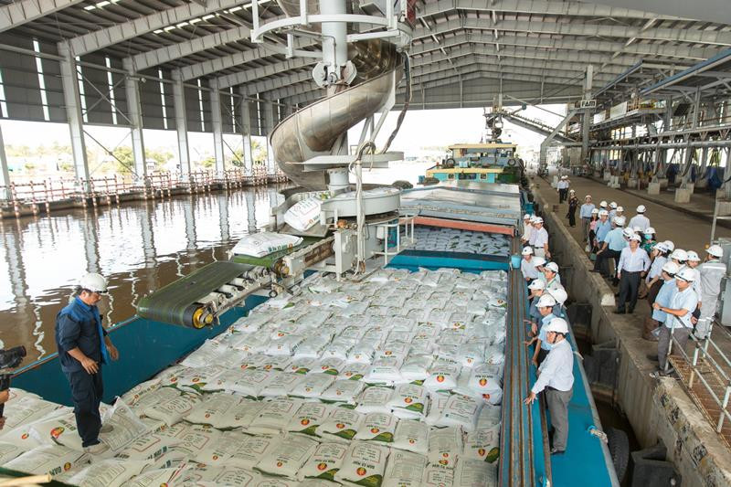 Lô sản phẩm đạt mức 7 triệu tấn của Nhà máy Đạm Cà Mau.