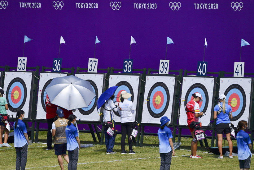 Nội dung bắn cung sáng nay của Olympic Tokyo. (Ảnh: Reuters)