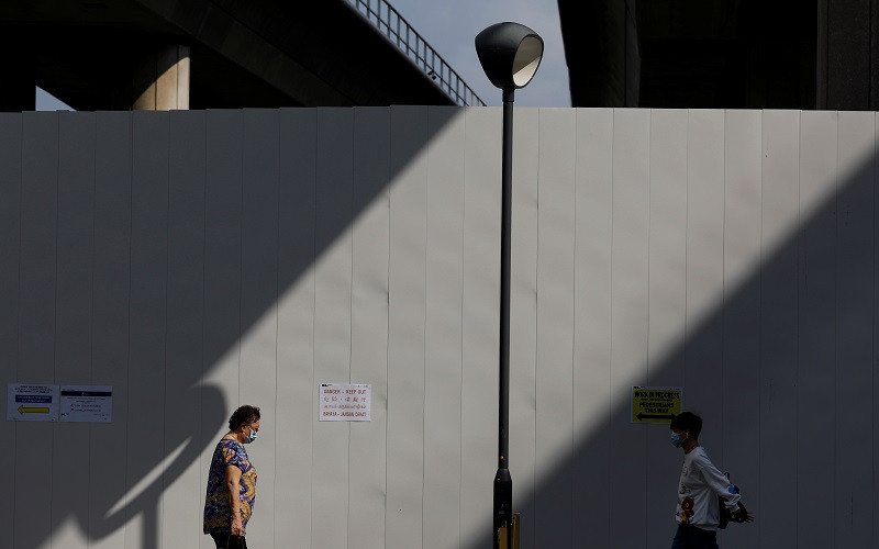 Singapore quyết định tái thắt chặt các biện pháp phòng dịch trong vòng 1 tháng, trong bối cảnh số ca lây nhiễm Covid-19 tăng cao trở lại. (Ảnh: Reuters)