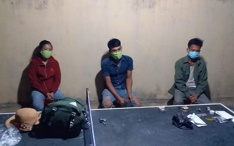 Phát hiện ba công dân vượt biên từ Lào về trái phép