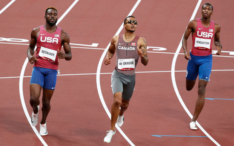 Mặc dù có đến ba vận động viên góp mặt ở nội dung chung kết 200m nam nhưng Mỹ chỉ có được tấm huy chương bạc. (Ảnh: Reuters)