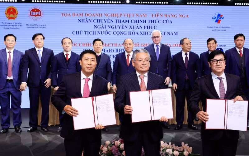 HDBank đã ký kết thỏa thuận với Liên đoàn Cờ thế giới (FIDE) và Liên đoàn Cờ Việt Nam (VCF) về việc đồng hành cùng Giải cờ vua quốc tế trong 10 năm tới.