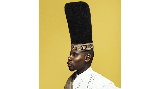 Bộ tóc xoăn cao nhất thế giới