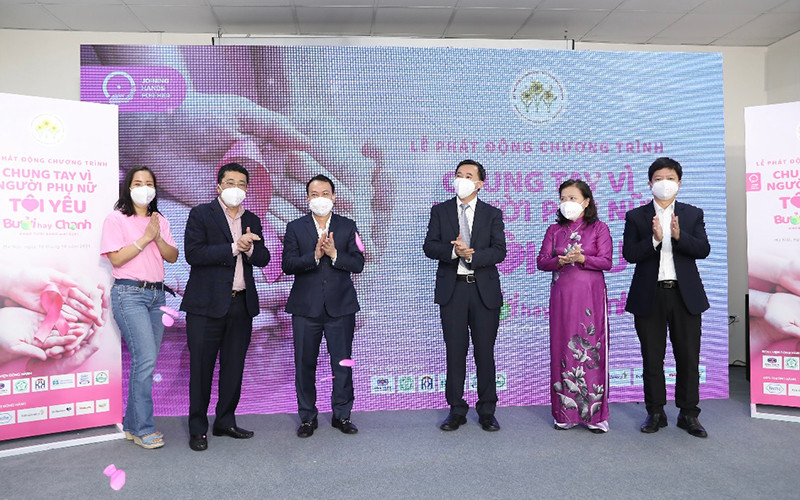 Các đại biểu tại lễ phát động.