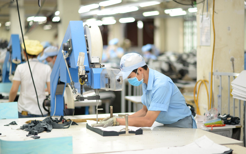 Doanh nghiệp dệt may linh hoạt sản xuất trong bối cảnh dịch bệnh.
