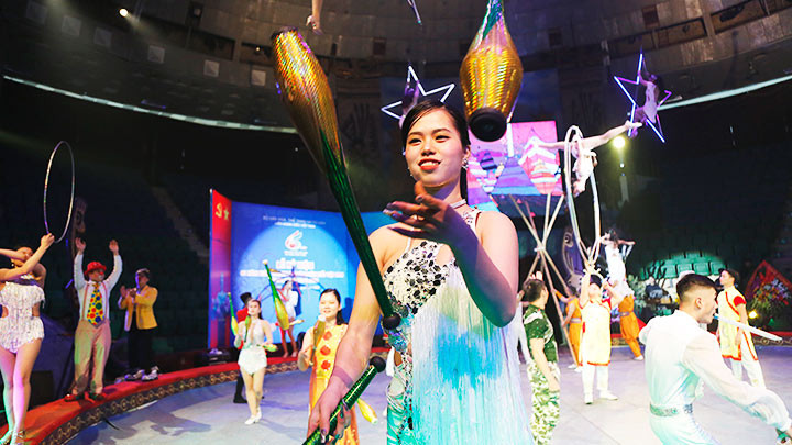 Nghệ thuật tiếp sức chống dịch