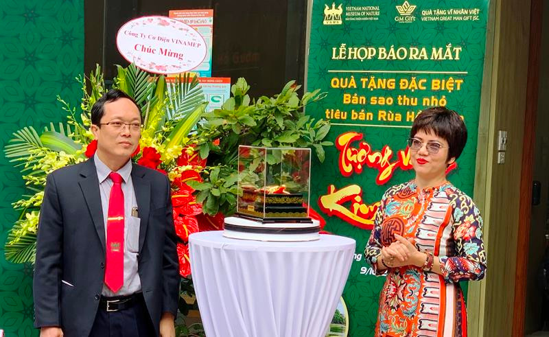 Lễ ra mắt bản sao rùa Hồ Gươm từ nguyên mẫu tiêu bản rùa Hồ Gươm.