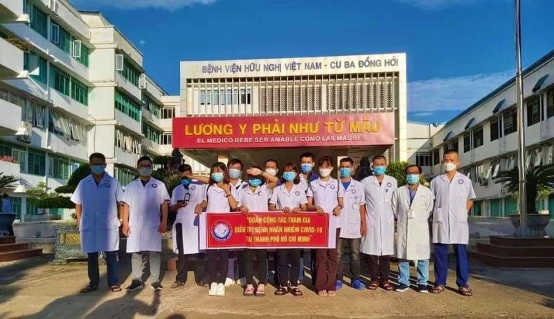 Đoàn y, bác sĩ Bệnh viện hữu nghị Việt Nam - Cuba Đồng Hới tham gia hỗ trợ chống dịch tại TP Hồ Chí Minh.