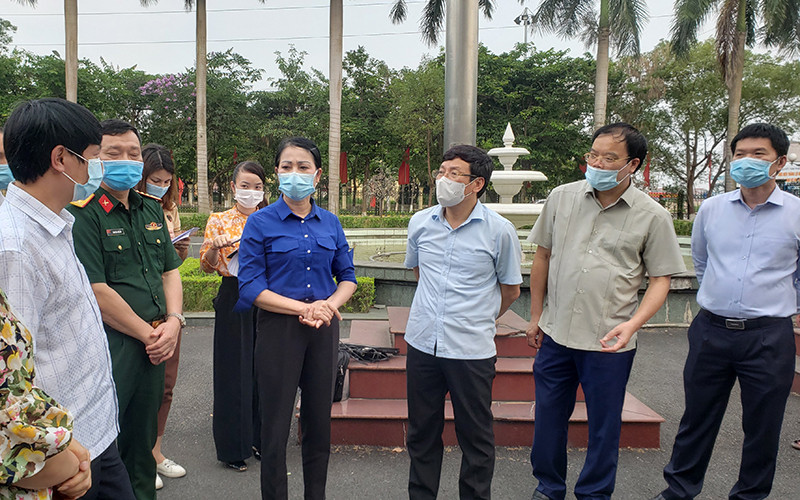 Lãnh đạo tỉnh Vĩnh Phúc kiểm tra công tác chuẩn bị bầu cử tại huyện Yên Lạc.