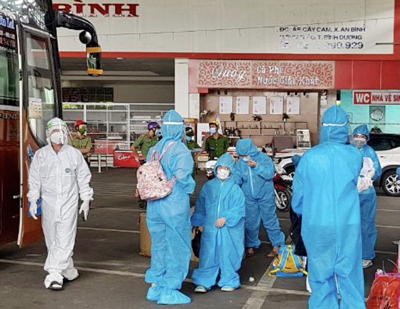 Ngày 31/8, 22 thai phụ và 2 trẻ em lưu trú tại Bình Dương đã được đoàn công tác của tỉnh Gia Lai đón về an toàn.