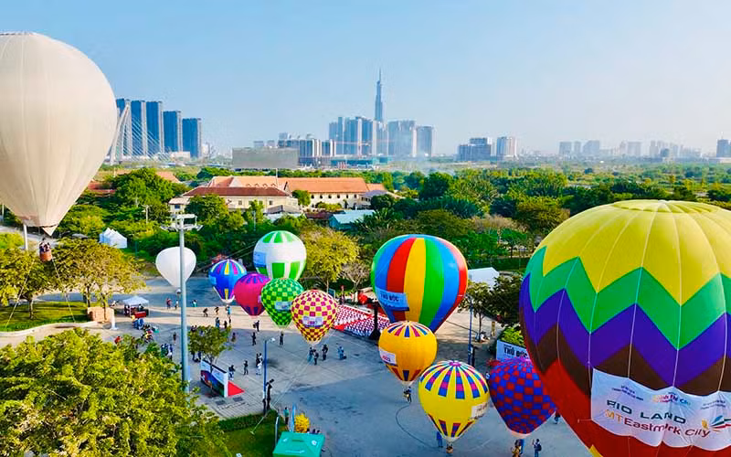 Hình ảnh mới nhất về hoạt động khinh khí cầu của Công ty Chiến Thắng. (Ảnh: Thanh Hà) 