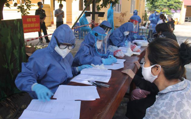 Thực hiện nhanh việc xét nghiệm cho người dân vùng cách ly, phong tỏa.