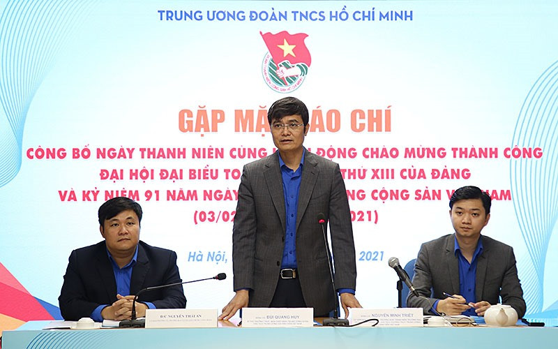 Bí thư thường trực T.Ư Đoàn Bùi Quang Huy - đại diện Ban Tổ chức “Ngày thanh niên cùng hành động” cung cấp thông tin đến các cơ quan, đơn vị thông tấn, báo chí.
