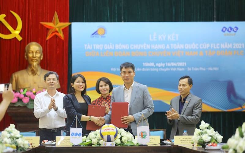 Có tài trợ của FLC lần đầu tiên các trận đấu Giải hạng A được truyền hình trực tiếp toàn bộ.