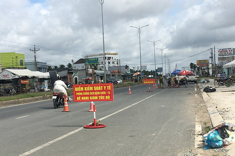 Chốt kiểm soát phòng, chống dịch bệnh Covid-19 tại cầu Rạch Miễu sẽ được dỡ bỏ để đáp ứng nhu cầu phòng, chống dịch trong tình hình mới.