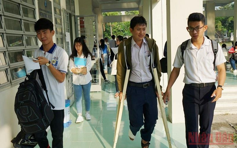 Các thí sinh tham gia kỳ thi đánh giá năng lực của Đại học Quốc gia TP Hồ Chí Minh năm 2019.