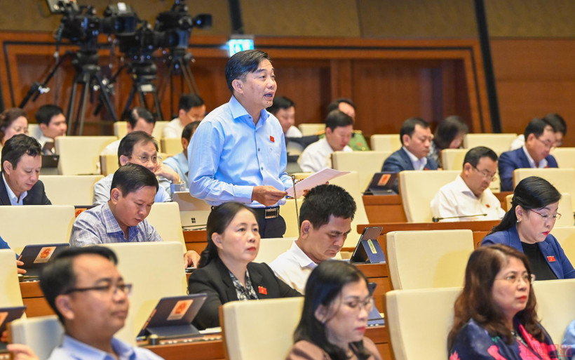 Đại biểu Nguyễn Minh Sơn - Đoàn Đại biểu Quốc hội tỉnh Tiền Giang. (Ảnh: KHOA NGUYÊN)