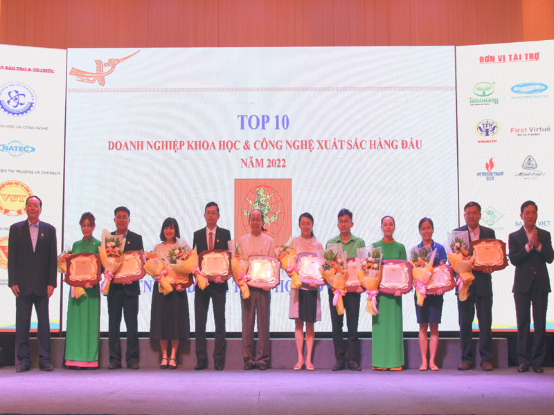 Các doanh nghiệp khoa học và công nghệ tiêu biểu năm 2022 được vinh danh tại hội nghị.