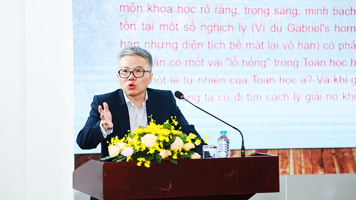 GS Ngô Bảo Châu đưa ra nhiều lời khuyên bổ ích cho các bạn trẻ yêu nghiên cứu khoa học.