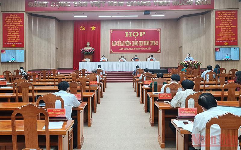 Họp Ban chỉ đạo phòng chống Covid-19 tỉnh Kiên Giang sáng 22/10.