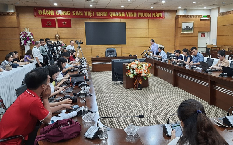 Quang cảnh buổi họp báo.