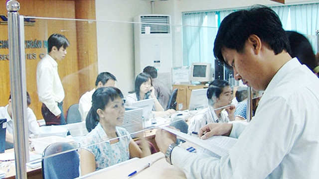 Các nhà đầu tư nhỏ lẻ đang hưởng lợi lớn từ thị trường. Ảnh: NAM NGUYỄN