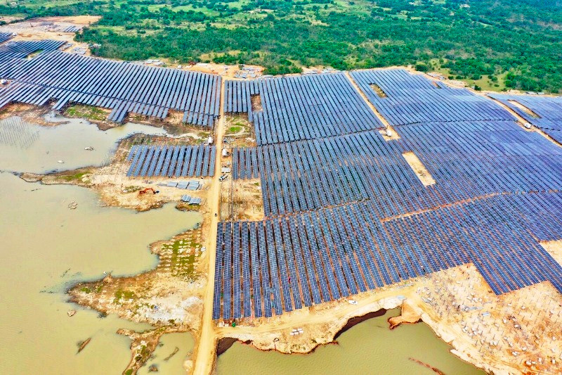 Nhà máy điện mặt trời Thiên Tân 1.2 có công suất 100 MWp đã chính thức hòa lưới điện quốc gia vào ngày 31-12-2020.