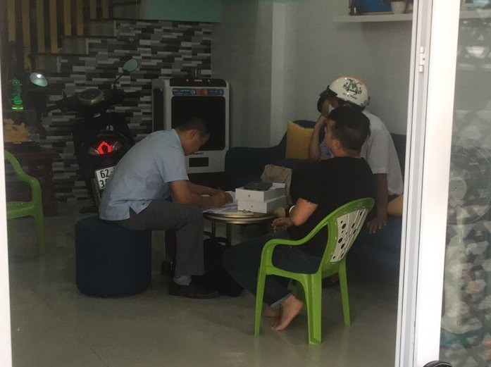 Công an khám xét nơi ở của Danh.