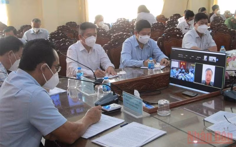 Bí thư Tỉnh ủy Long An Nguyễn Văn Được đối thoại trực tuyến với doanh nghiệp trên địa bàn tỉnh Long An, chiều 27/9.