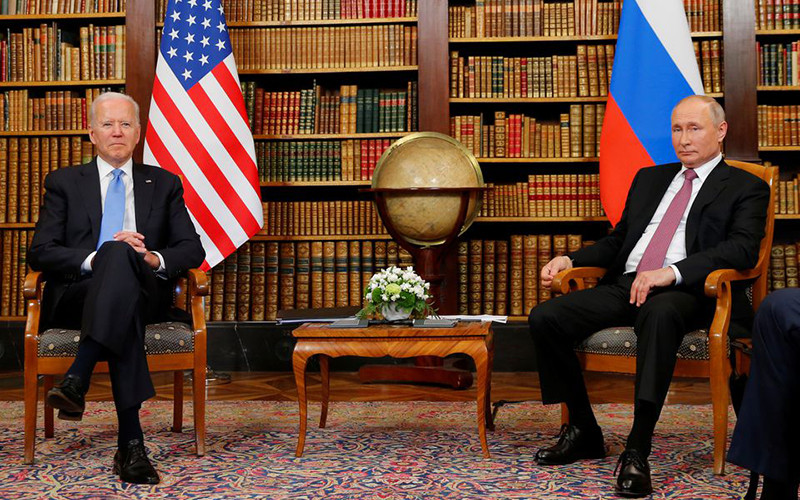 Tổng thống Mỹ Joe Biden gặp người đồng cấp Nga Vladimir Putin tại Geneva, Thụy Sĩ, tháng 6 vừa qua. (Ảnh Reuters)