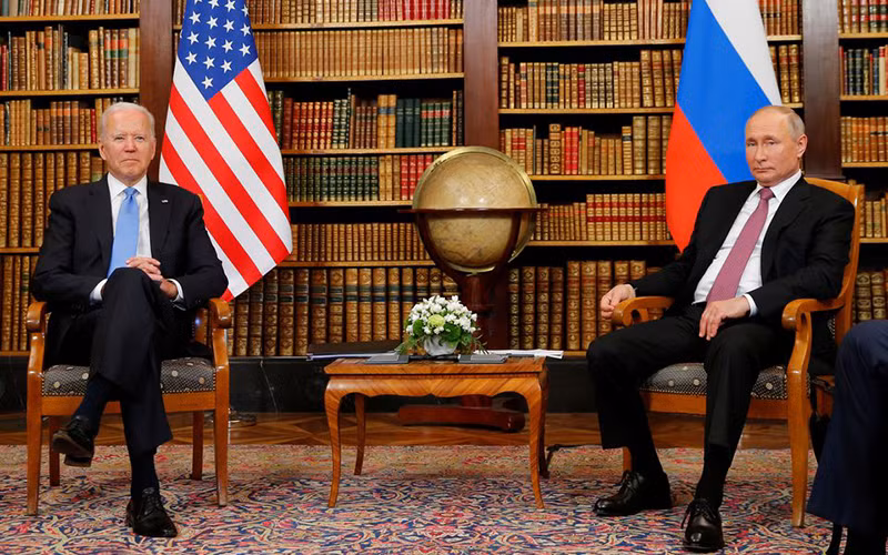 Tổng thống Mỹ Joe Biden gặp người đồng cấp Nga Vladimir Putin tại Geneva, Thụy Sĩ, tháng 6 vừa qua. (Ảnh Reuters)
