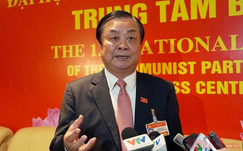 Đồng chí Lê Minh Hoan, Ủy viên TƯ Đảng, Thứ trưởng Nông nghiệp và Phát triển Nông thôn trả lời phỏng vấn báo chí sáng 29-1. Ảnh: VIỆT ANH.