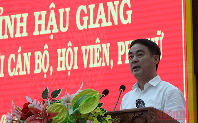 Bí thư Tỉnh ủy Hậu Giang Nghiêm Xuân Thành phát biểu tại buổi đối thoại.