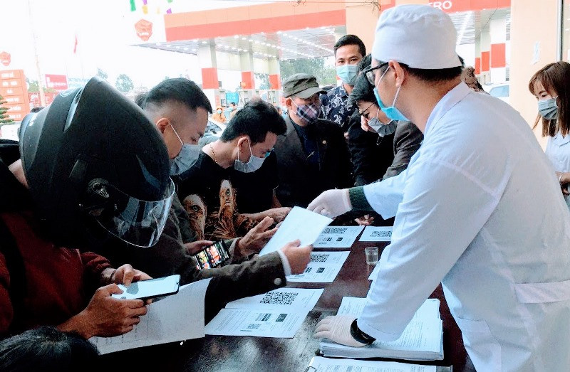 Hướng dẫn người dân khai báo y tế. (Ảnh minh họa)