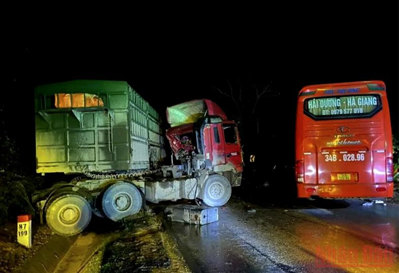 Hiện trường xảy ra vụ tai nạn giao thông.