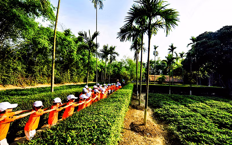 Khu di tích lịch sử Kim Liên, quê hương Chủ tịch Hồ Chí Minh (xã Kim Liên, huyện Nam Đàn, tỉnh Nghệ An) là địa chỉ đỏ giáo dục truyền thống cách mạng. (Ảnh QUANG DŨNG)