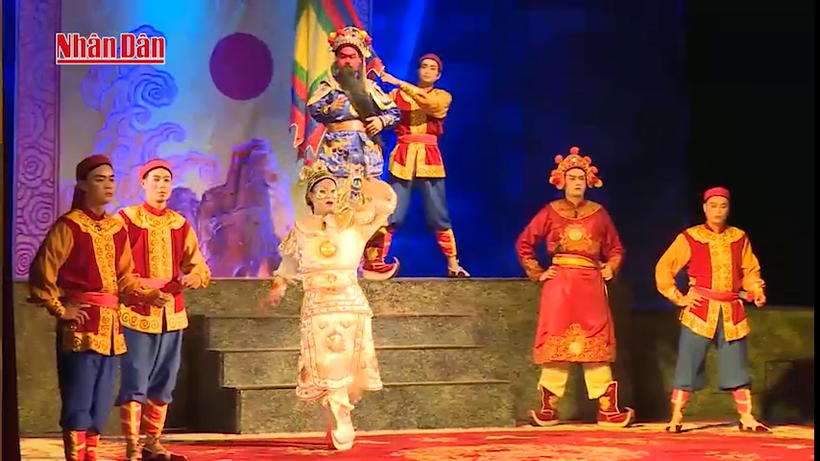 Mặt nạ linh hồn sân khấu Tuồng