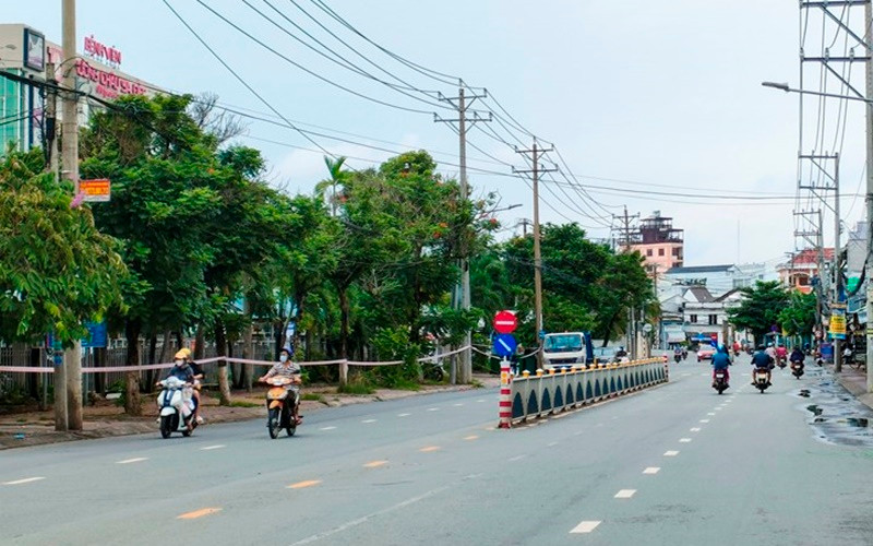 Sa Đéc là thành phố đầu tiên của Đồng Tháp thực hiện giãn cách xã hội theo Chỉ thị 16. (Ảnh: HỮU NGHĨA)