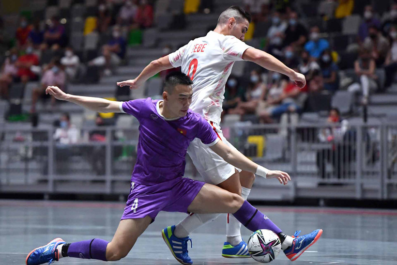 Đội tuyển futsal Việt Nam đã nỗ lực trước khác biệt đẳng cấp từ futsal Tây Ban Nha. (Ảnh: VFF)
