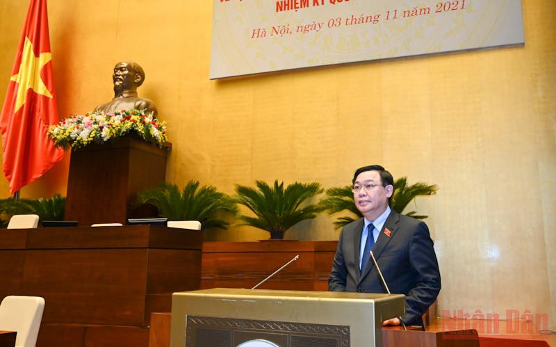 Chủ tịch Quốc hội Vương Đình Huệ phát biểu kết luận hội nghị.