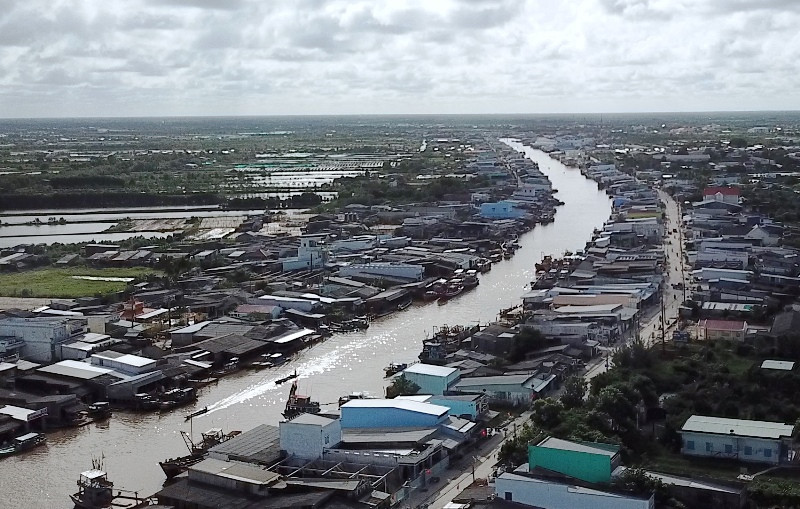 Dự án nạo vét cửa biển Cái Đôi Vàm (huyện Phú Tân) chậm trễ được nêu lên tại hội nghị.  