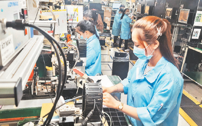 Lao động ở Công ty TNHH Datalogic Việt Nam, khu công nghiệp công nghệ cao Thành phố Hồ Chí Minh (Ảnh minh họa: Khánh Trình).