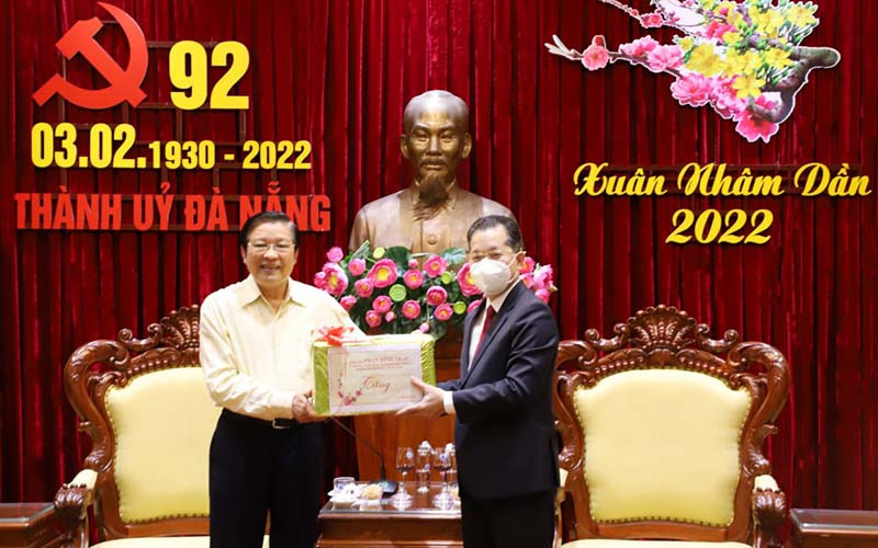Đồng chí đồng chí Phan Đình Trạc, Ủy viên Bộ Chính trị, Bí thư Trung ương Đảng, Trưởng Ban Nội Chính Trung ương thăm, chúc Tết Thành ủy Đà Nẵng. 