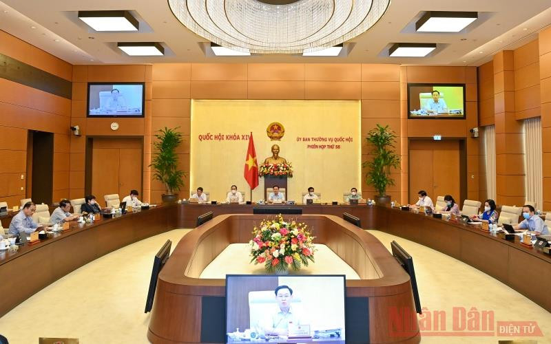 Một phiên họp Ủy ban Thường vụ Quốc hội.