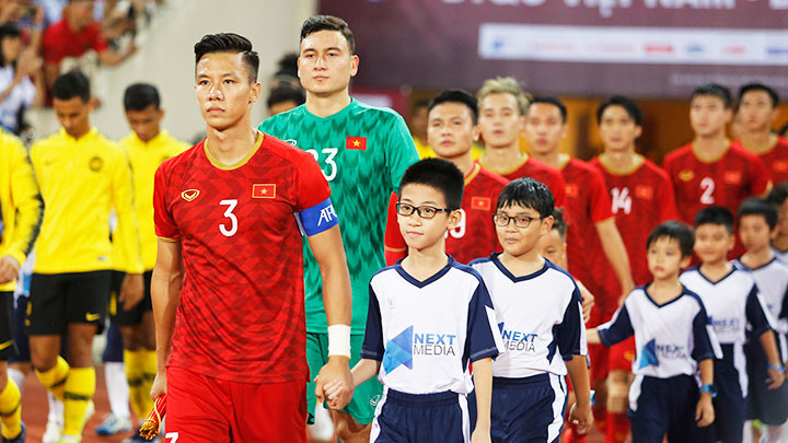 Trung vệ Quế Ngọc Hải vẫn là chốt chặn tin cậy của ĐTVN. Ảnh: LÊ MINH